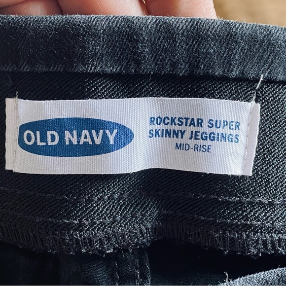 Distressed Rockstar Jeggings - Picture 8 of 9